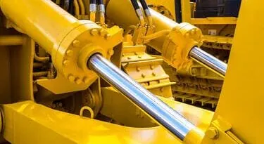 Verins hydrauliques sur engin de TP (1)